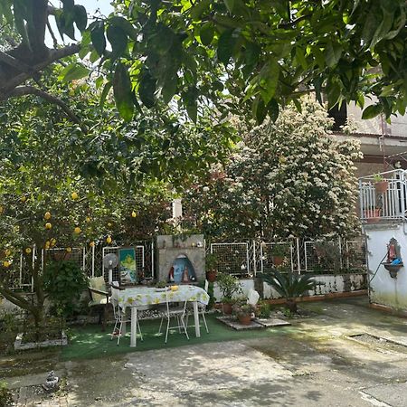 In Famiglia Apartment And Rooms For Pompei, Amalfi, Sorrento And Salerno Sant'Egidio del Monte Albino Exterior photo