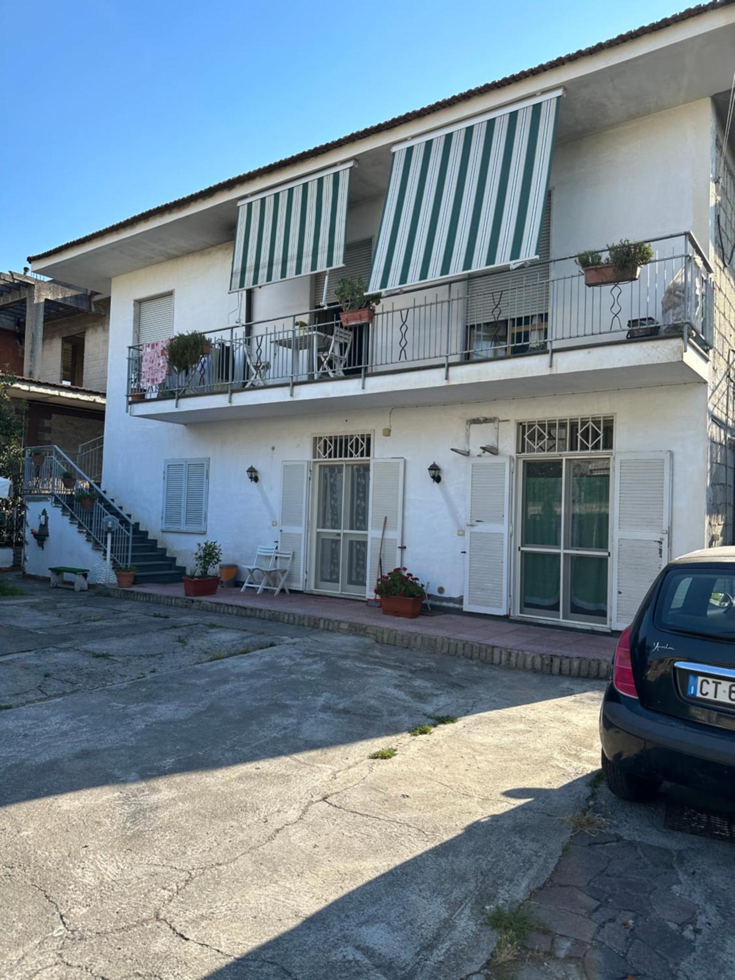 In Famiglia Apartment And Rooms For Pompei, Amalfi, Sorrento And Salerno Sant'Egidio del Monte Albino Exterior photo